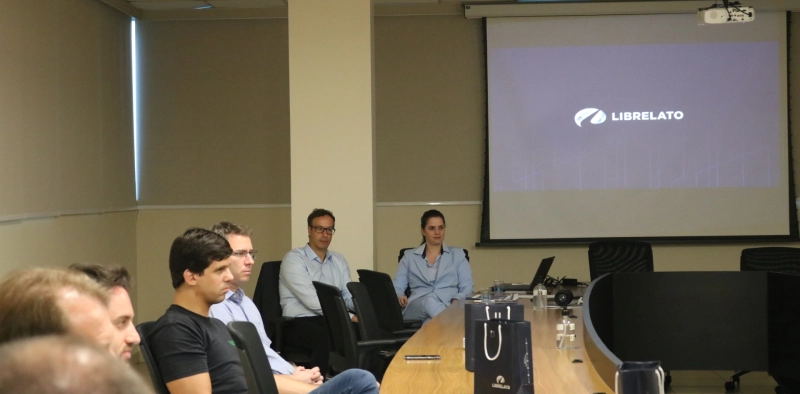 Trajet&oacute;ria da Librelato &eacute; apresentada aos diretores da Acic