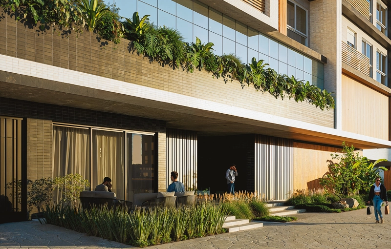 Sala comercial, hall decorado e mobiliado, 2 elevadores