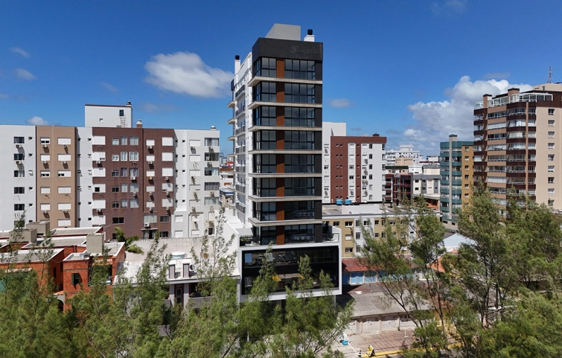 Dois apartamentos por andar