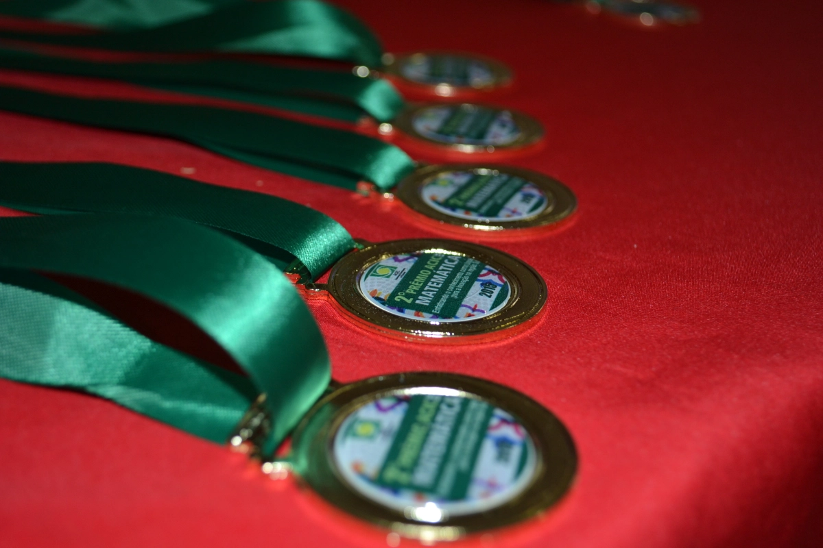 ACIC premia os vencedores do ACIC de Matemática - ACIC - [...]