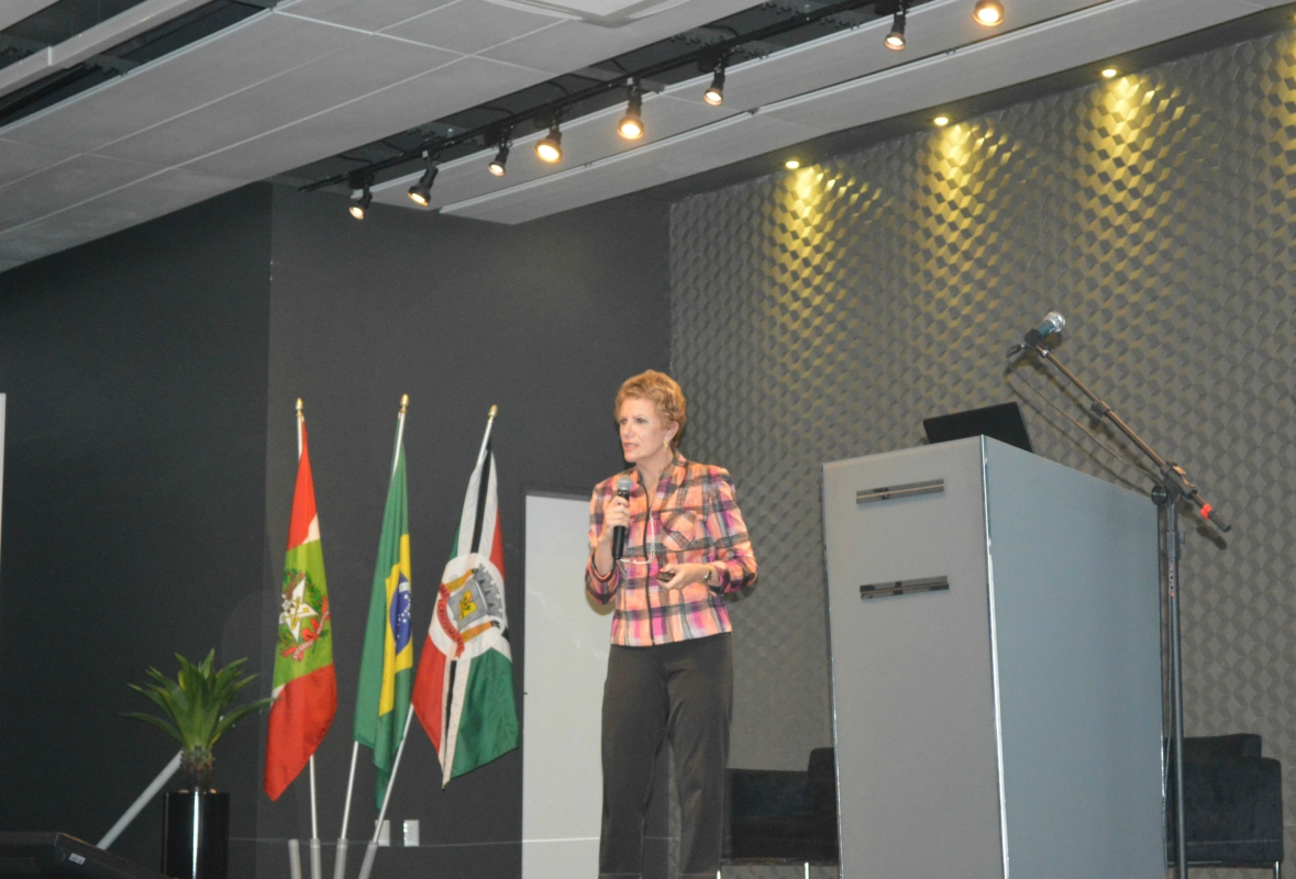 Palestra com Eline Kullock esclarece comportamento e perfil [...]